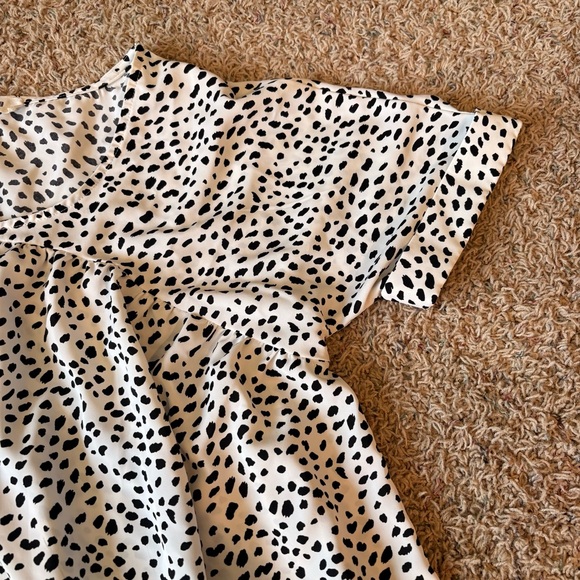White and Black Animal Leopard Print Blouse - Women’s Size Small - Picture 4 of 6